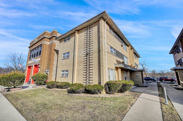 11037 S. Homewood Ave property